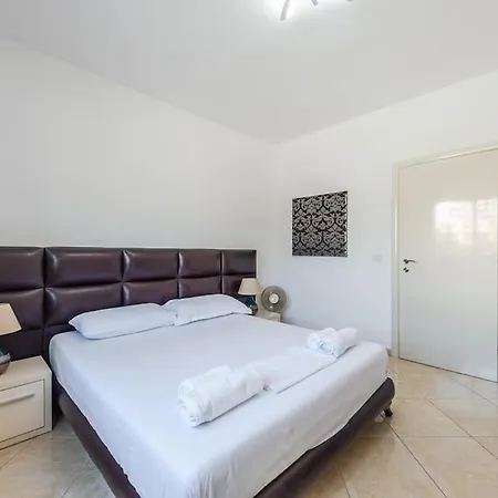 Seaside Escape By Ps Apartment